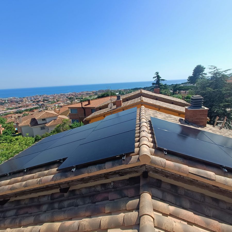 INSTALACION SOLAR PREMIA DE MAR